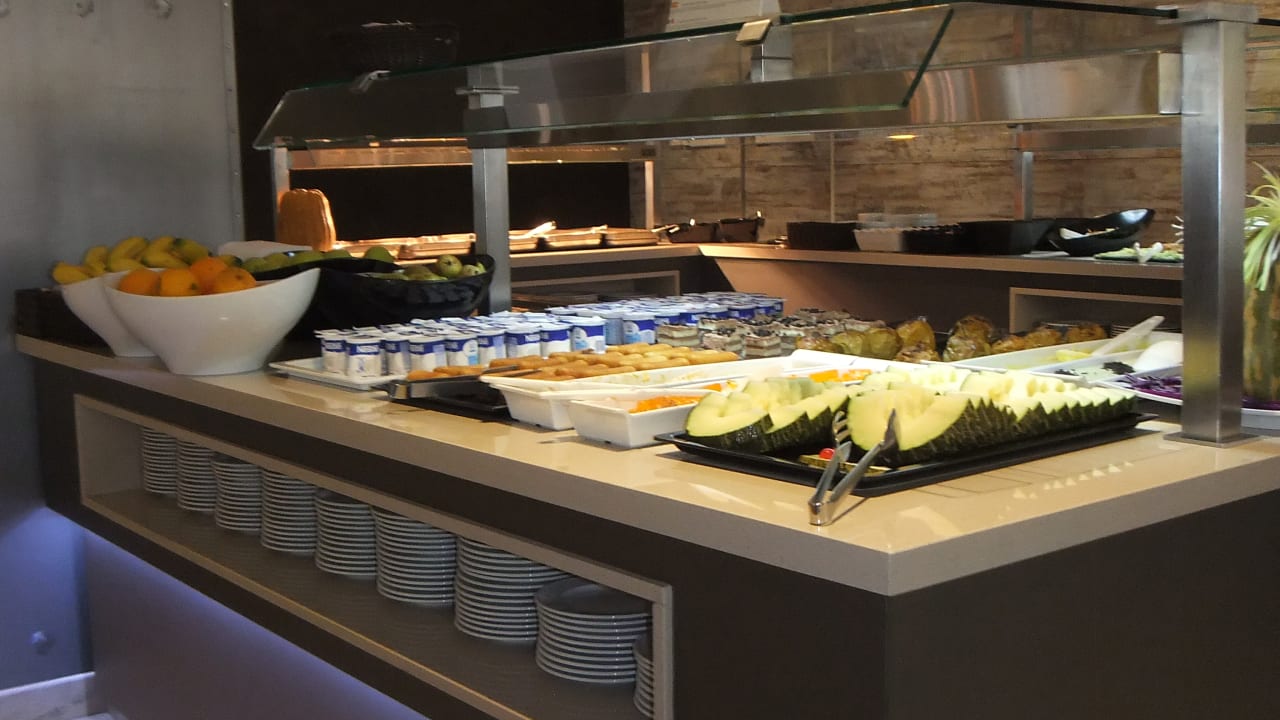 Gastro California Apartments