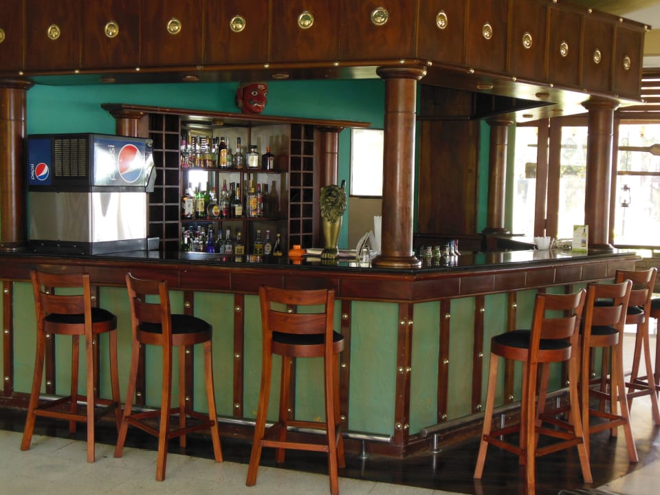 Lounge-Bar Tangerine Beach Hotel