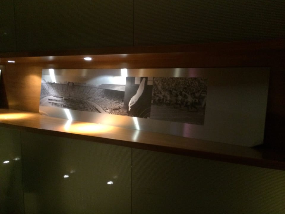 Bild im Flur Hotel Eurostars Madrid Tower