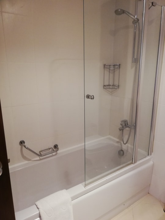 Zimmer Kamelya Aishen Club