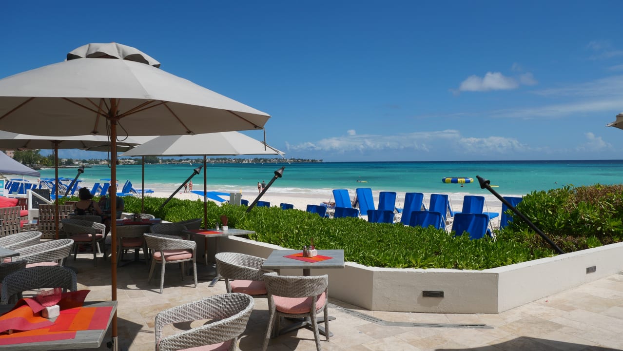 Gastro Sea Breeze Beach House - All Inclusive