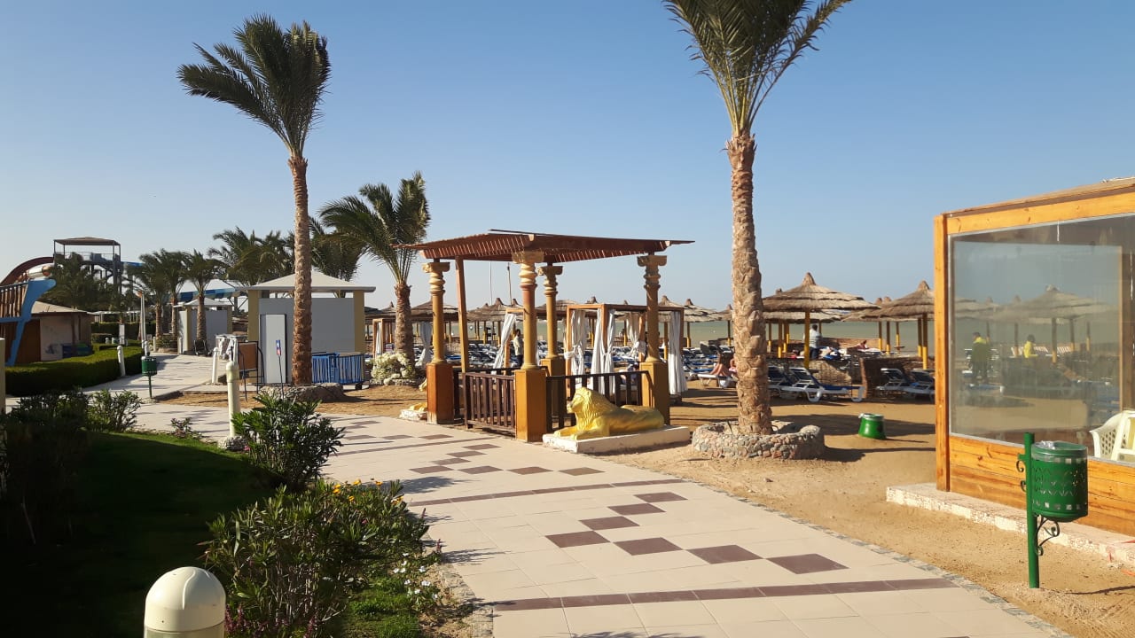 Strand Titanic Beach Spa & Aqua Park