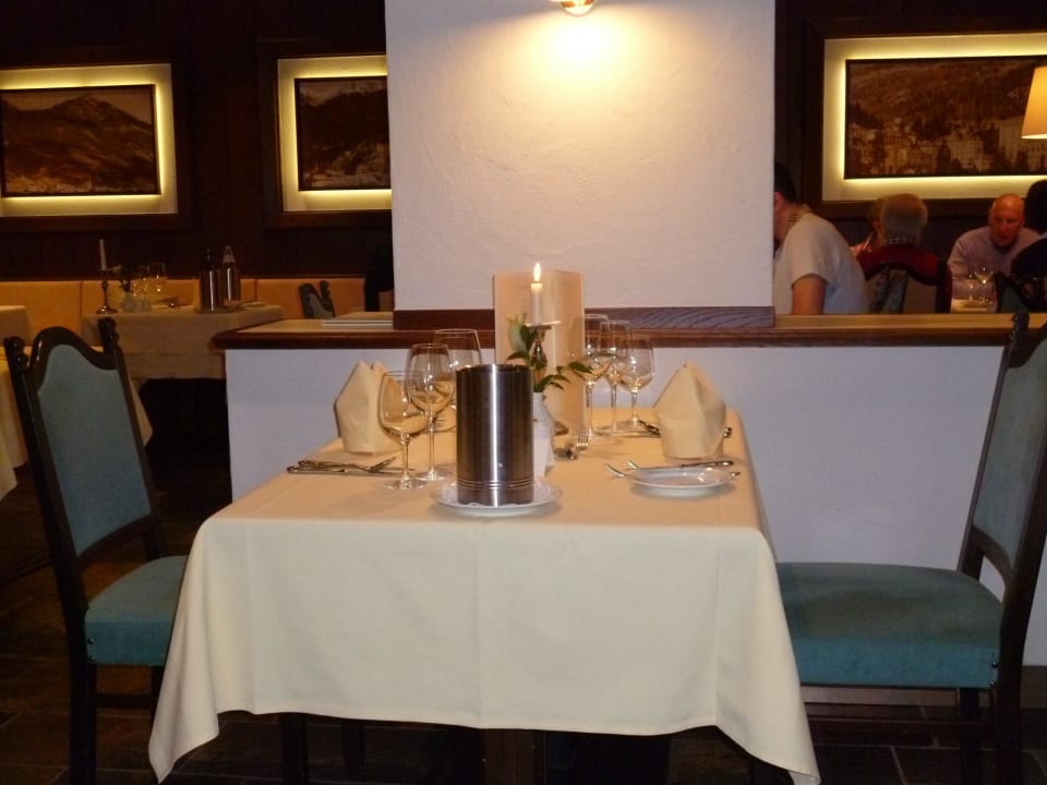 Schön gedeckter Tisch jeden Abend EUROPÄISCHER HOF Bad Gastein