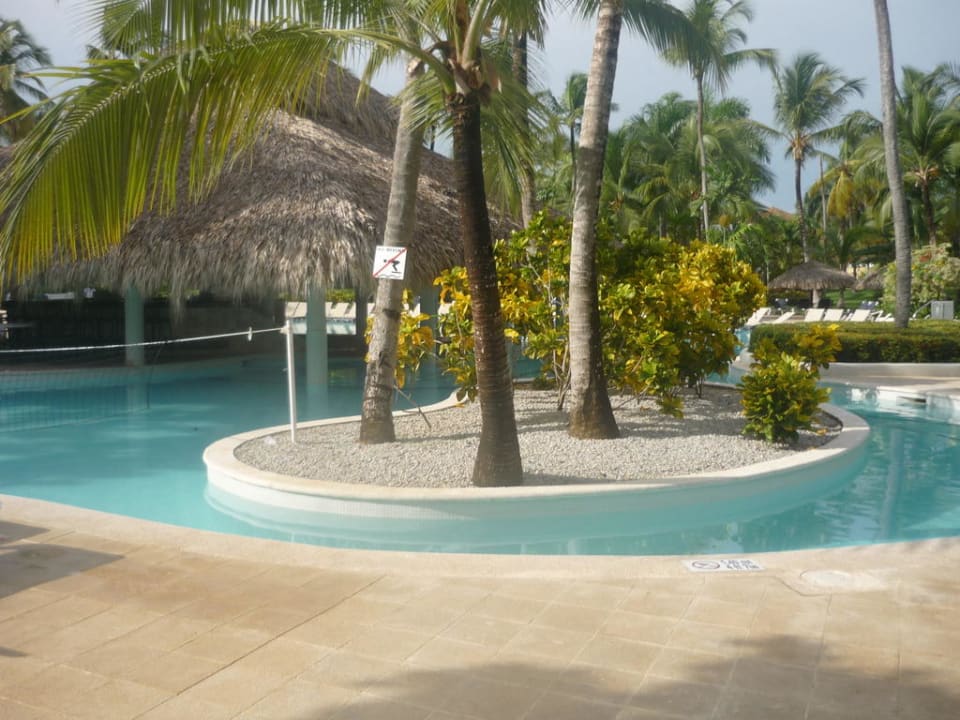 Einer von 4 Pools Grand Palladium Select Bávaro Resort & Spa