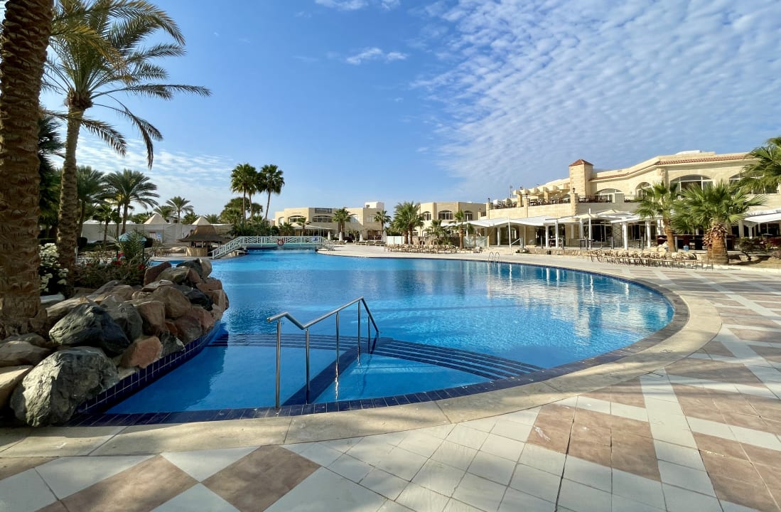 Pool Brayka Bay Resort