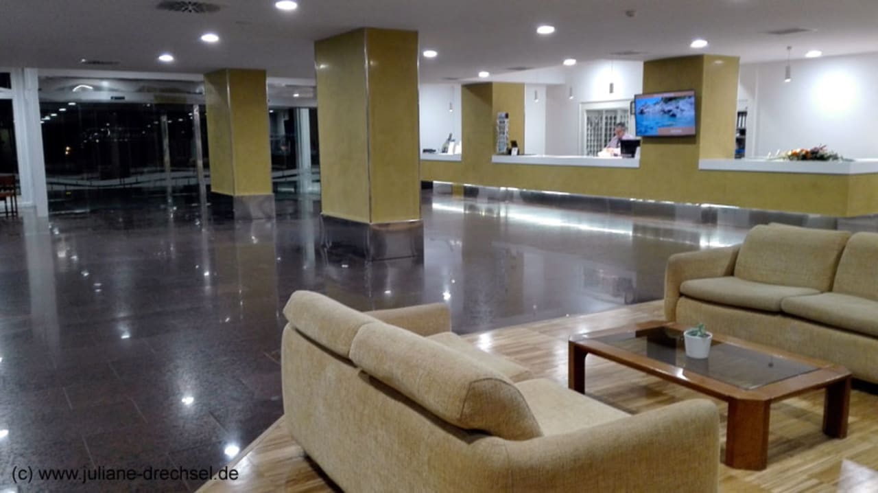 Lobby Hotel Vibra Beverly Playa