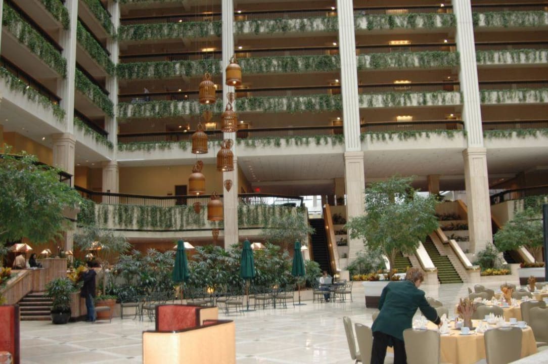 Von der Lobby richtung Business Center Atlanta Marriott Suites Midtown