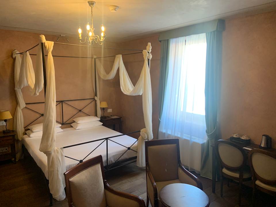 Zimmer Hotel La Tureta