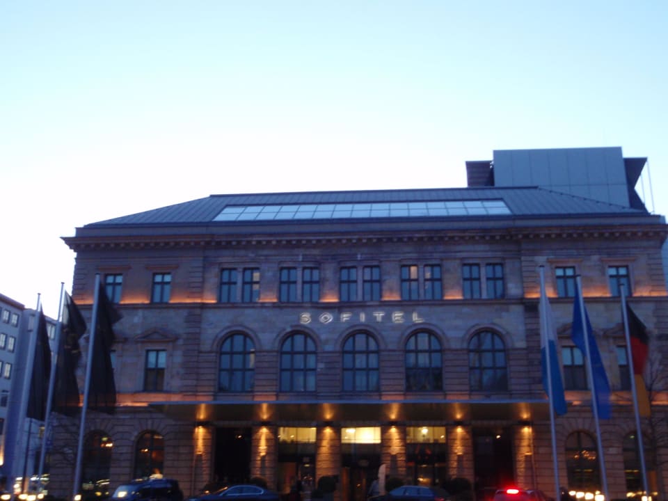 Außenansicht Sofitel Munich Bayerpost Hotel
