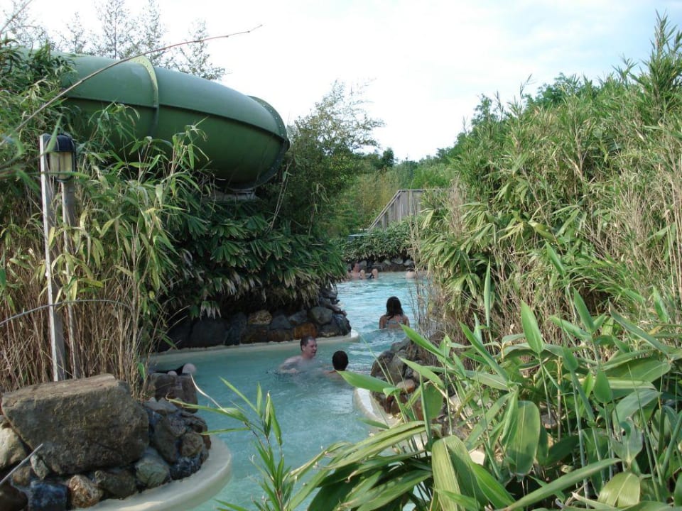 Wild water rafting Center Parcs De Eemhof