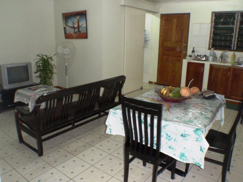 Wohnbereich der Lodge Anabru Pacific Lodge