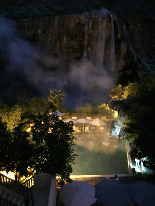 Pool an heißer Quelle. Ma'in Hot Springs