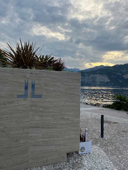 Außenansicht Hotel Castello Lake Front