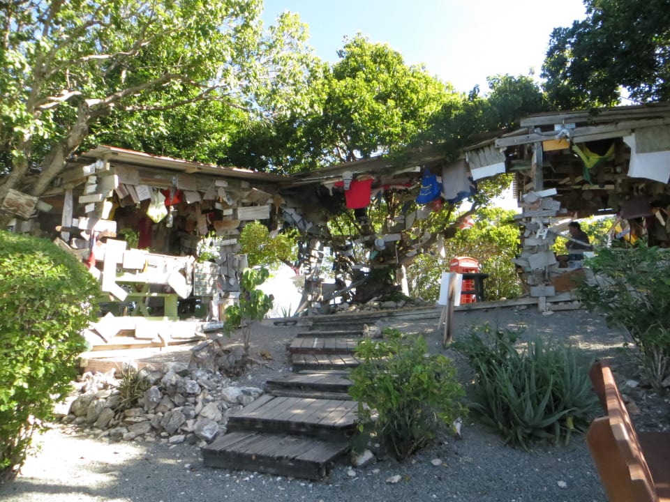 Oathouse Pineapple Beach Club