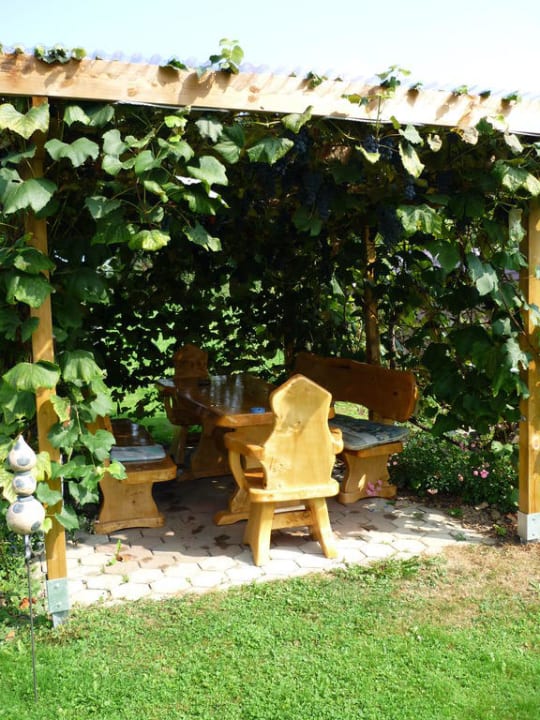 Gartenlaube Gästehaus Thomas