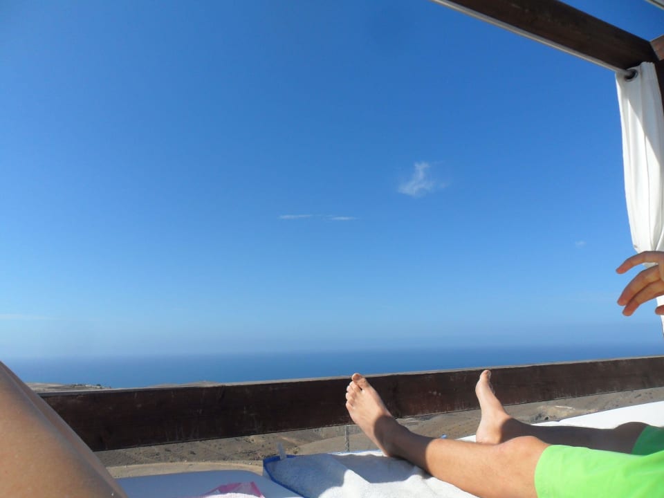 Aussicht von den Balinesischen Betten im 11. Stock Salobre Hotel Resort & Serenity