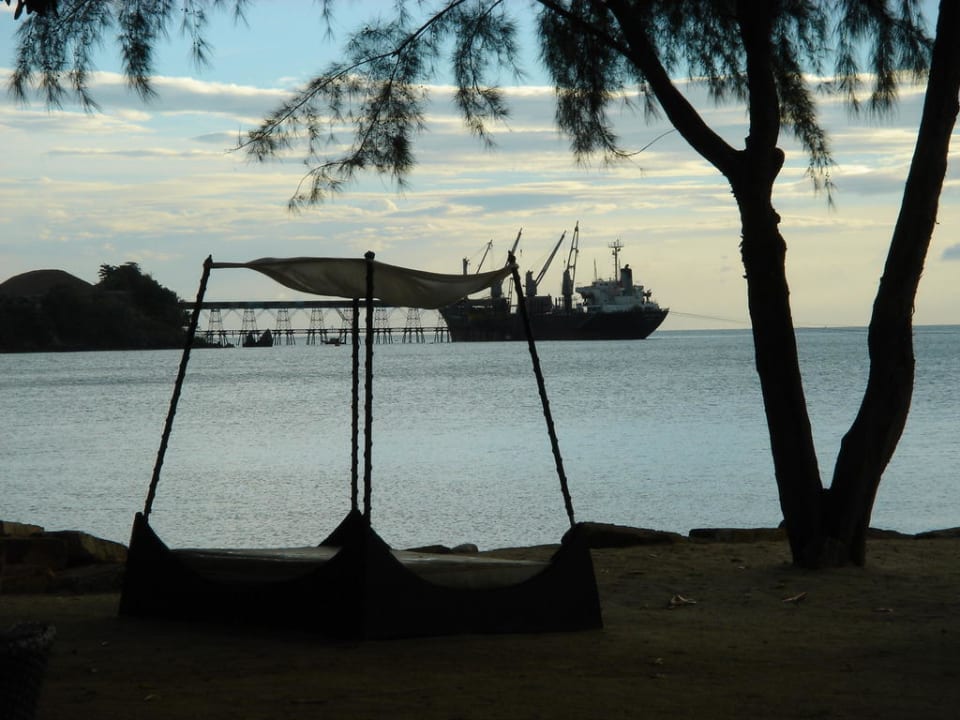 Blick über den Hotelstrand hinaus Phulay Bay, a Ritz Carlton Reserve
