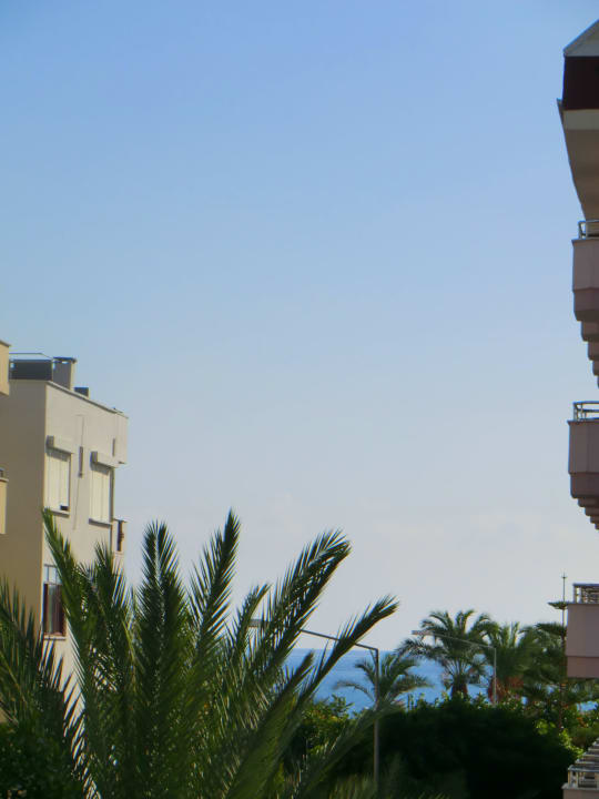 Richtung Strand Hotel Kahya