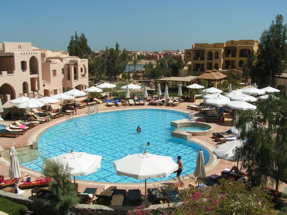 Der Pool Three Corners Rihana Resort Deluxe