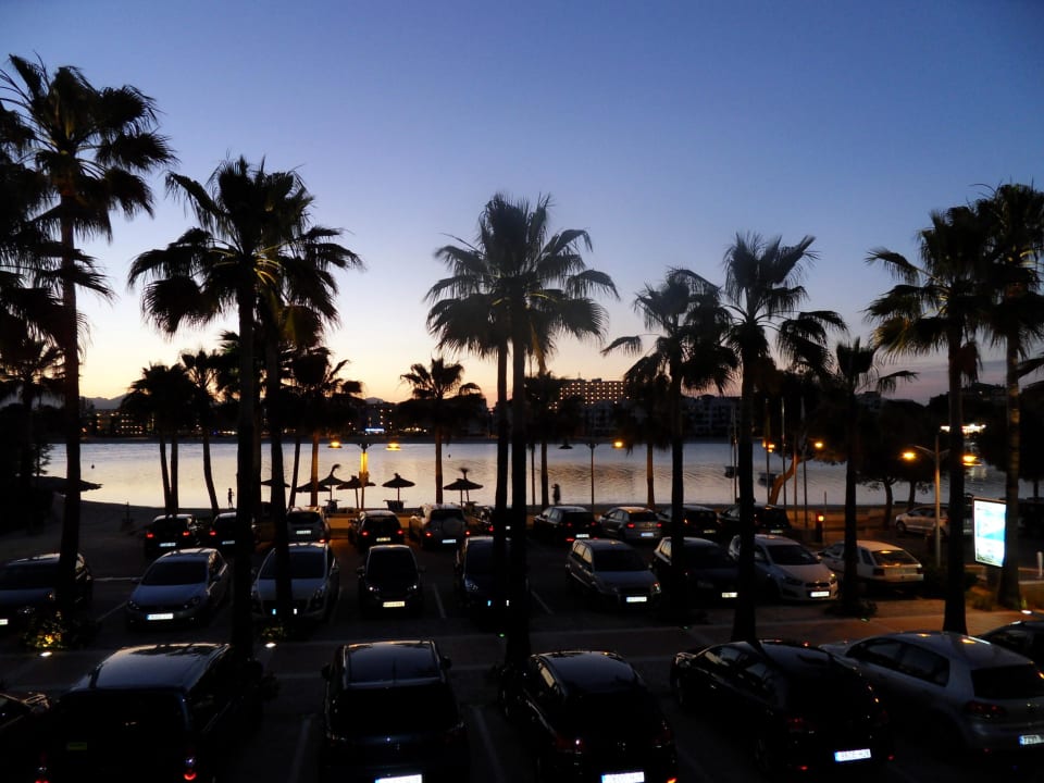 Ausblick von Zimmer 123 zu den gegenüberliegenden  Alcudiamar Marina Residence