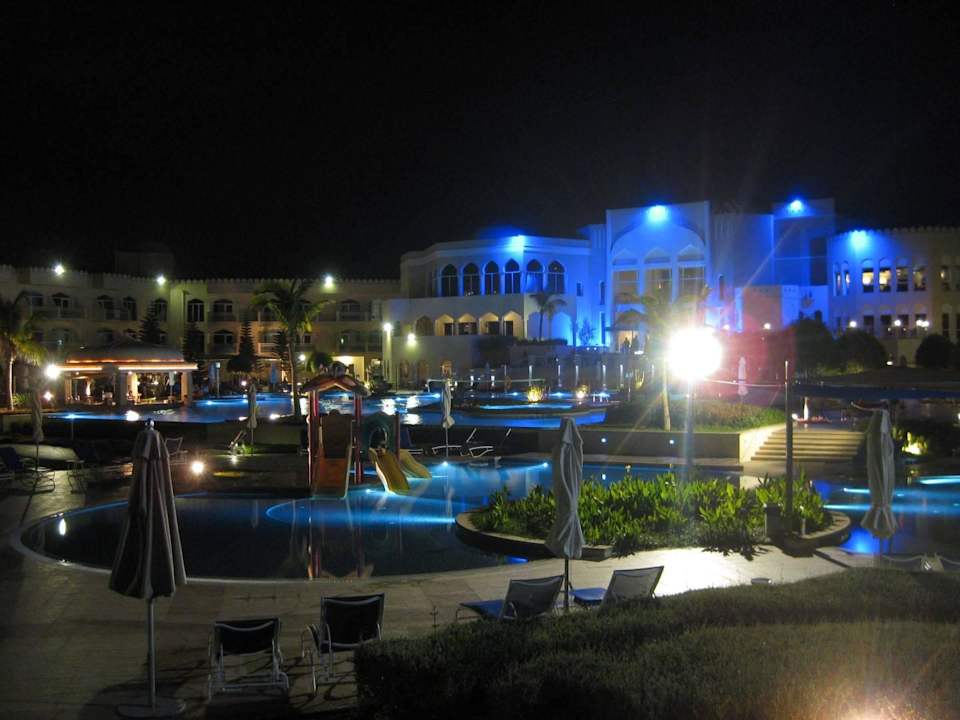 Pool Wyndham Garden Salalah Mirbat