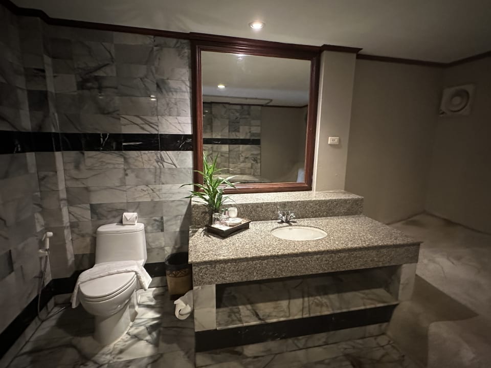 Zimmer The Fair House Beach Resort