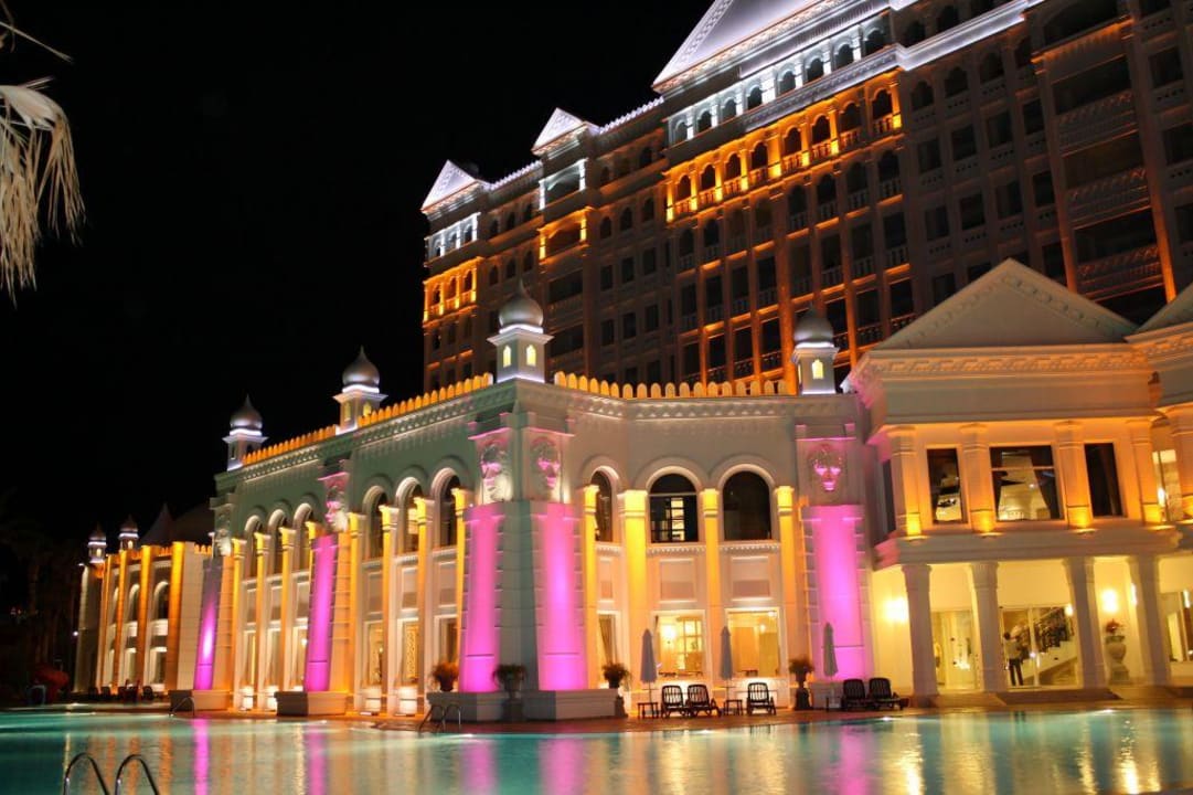 Fulya bei Nacht Kamelya Fulya Hotel