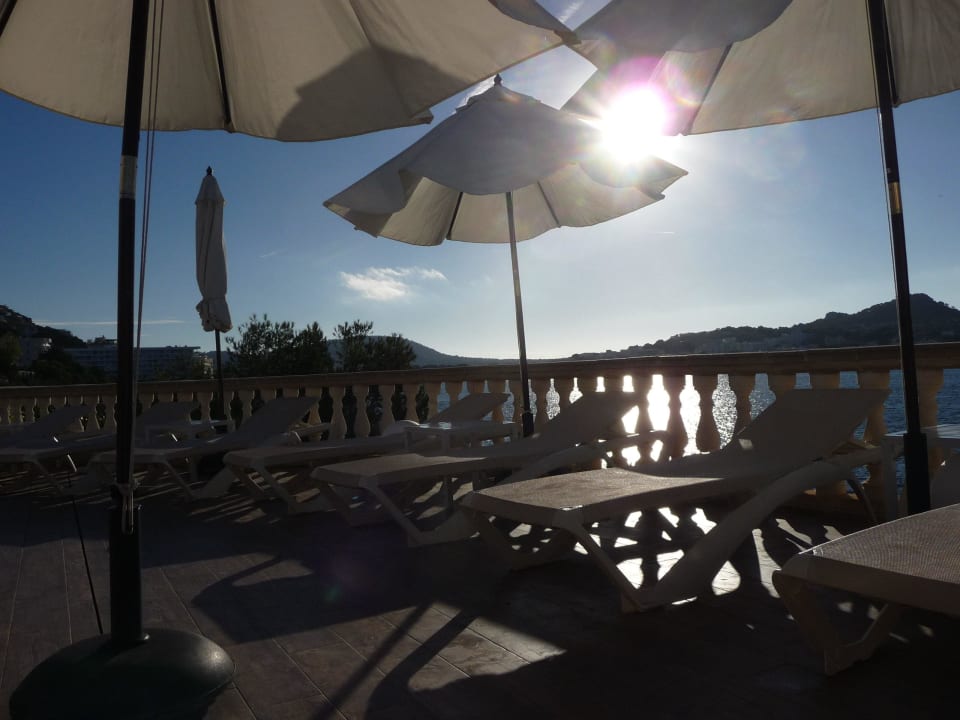 Blick vom Poolbereich in die Bucht Sentido Fido Punta del Mar – Adults only