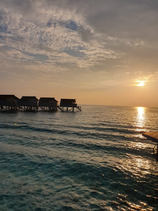 Außenansicht Centara Ras Fushi Resort & Spa Maldives