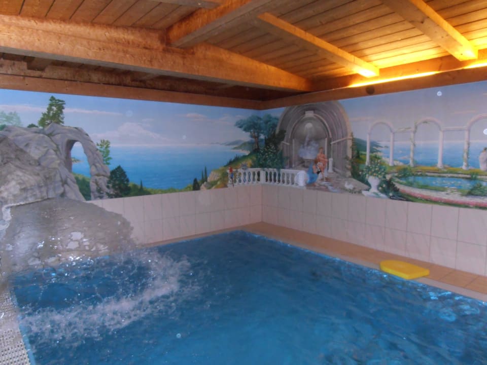 Poolanlage Hotel Alpenhof