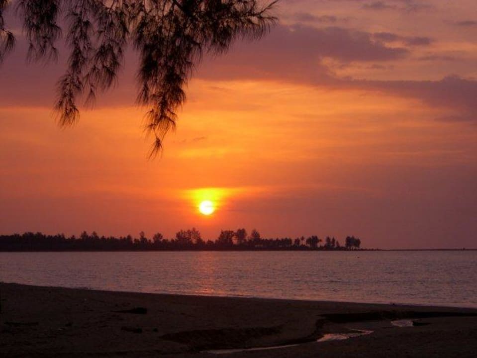 Sonnenuntergand Kantary Beach Hotel - KHAO LAK