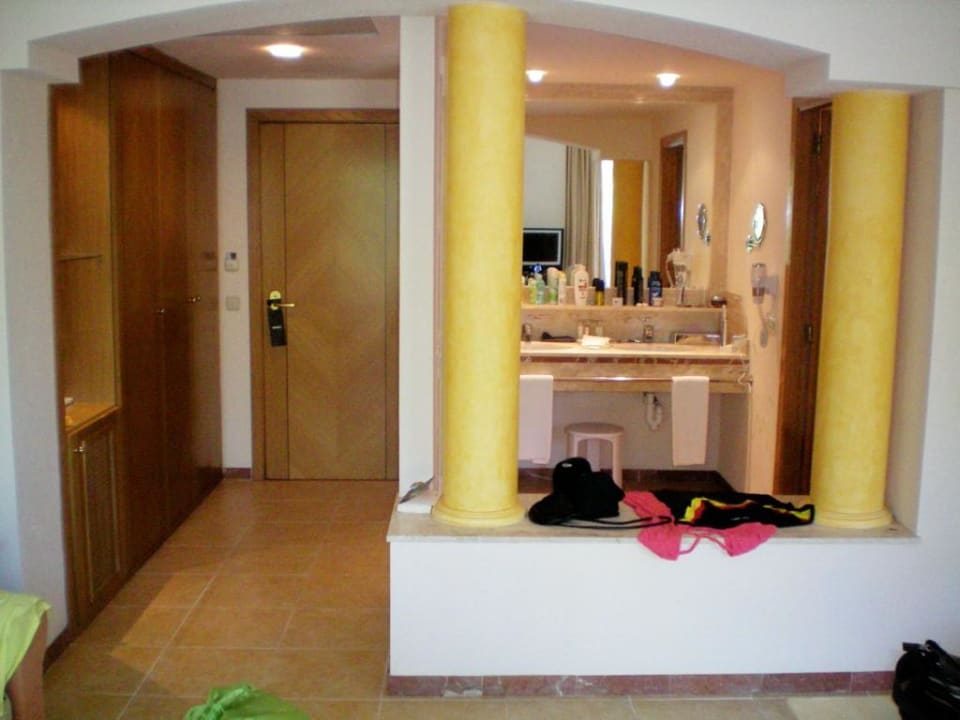 Offenes Badezimmer mit 2 Waschbecken VIVA Cala Mesquida Suites & Spa 16+