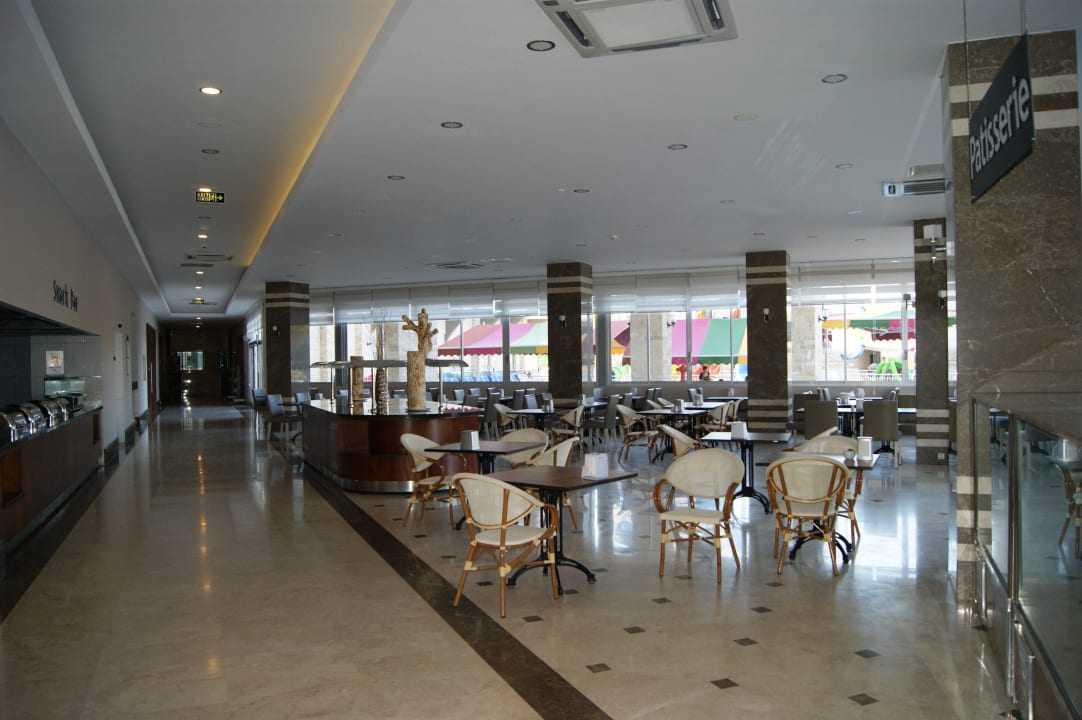 Snackbar Ramada Resort by Wyndham Side
