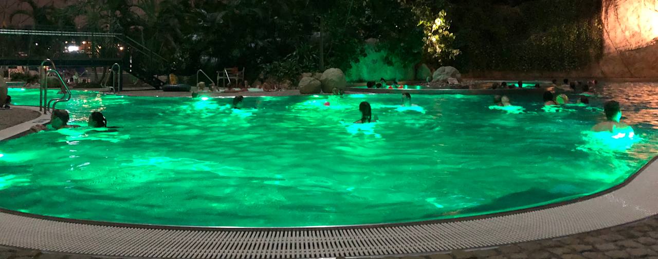 Pool Tropical Islands Resort