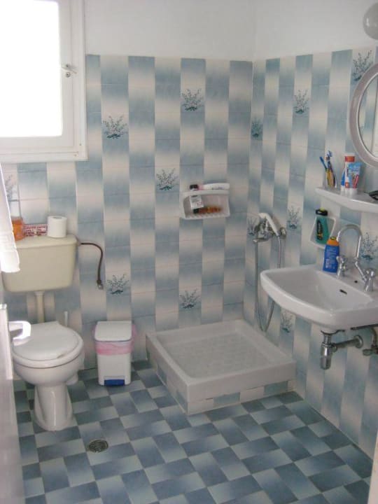 Bad Hotel Captain Nikolas