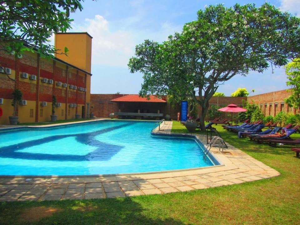 Große Pool The Long Beach Resort