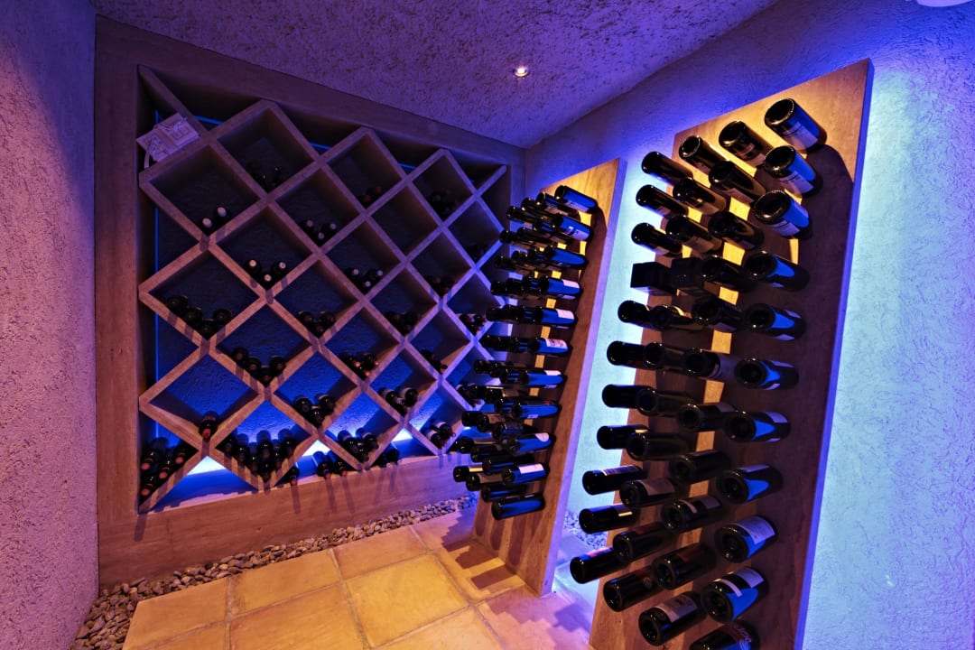 Wine Cavar - Cap Vermell Cap Vermell Beach Hotel