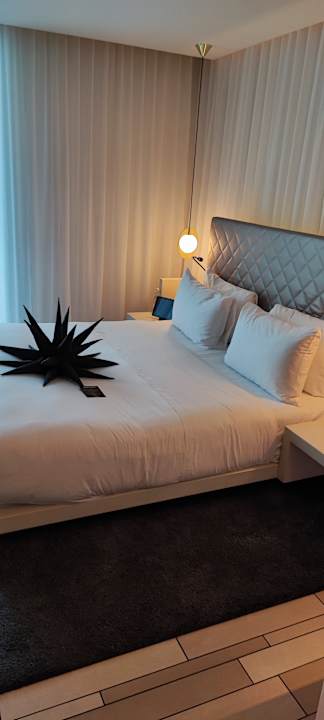 Zimmer W London - Leicester Square