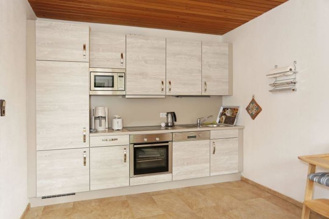 Küche Haus Achterlangs Upstalsboom Ferienwohnung im Haus Achterlangs