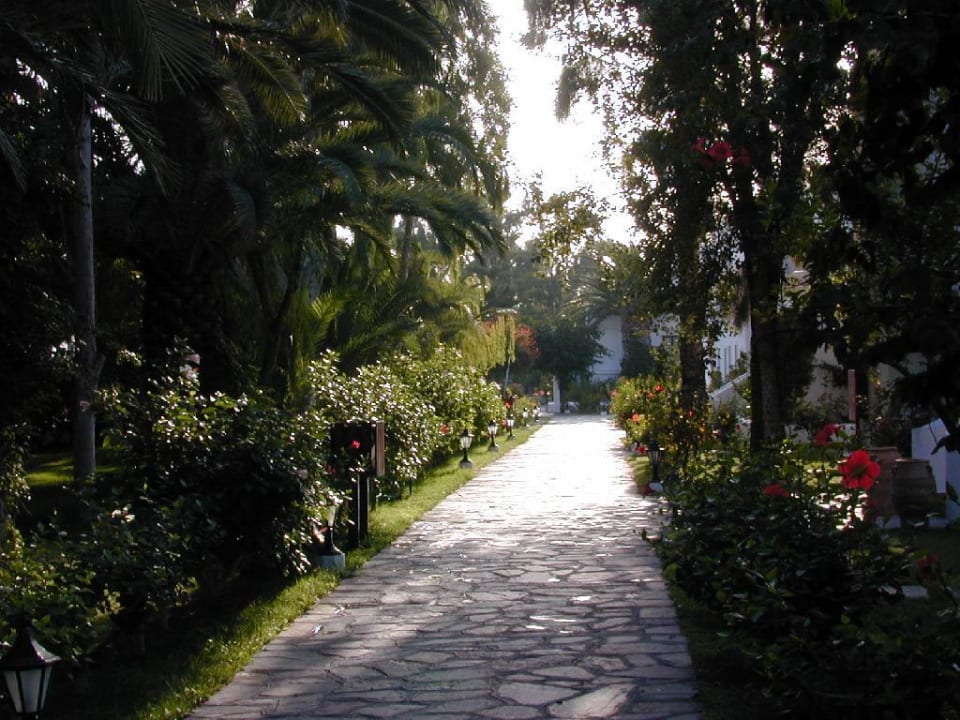 Marmari Beach Hauptweg Atlantica Marmari Beach