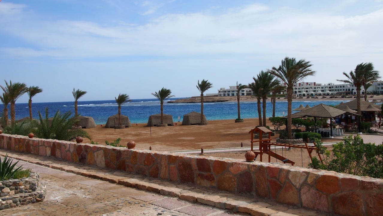 Von Bungalow auf Strand Hotel Coral Garden