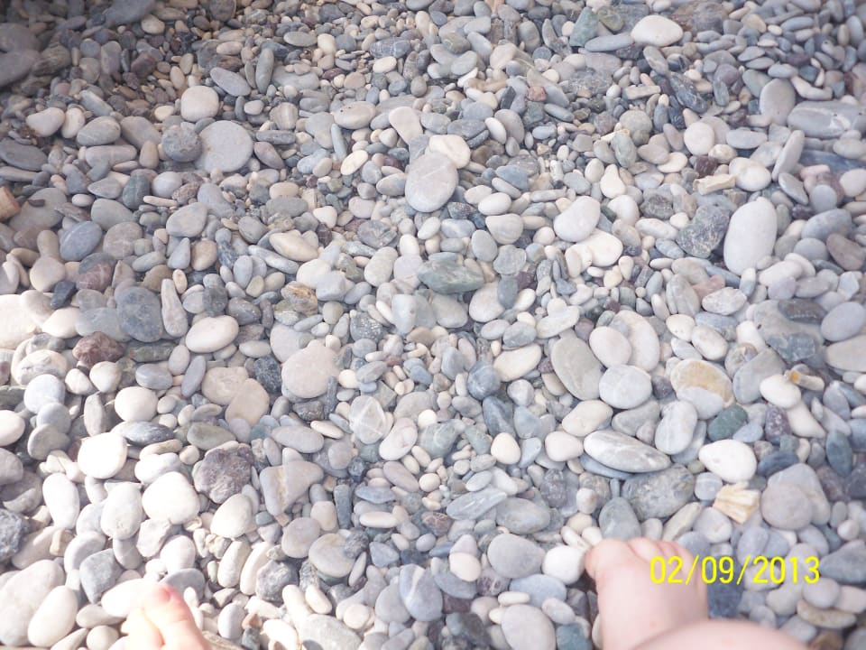 Галька Armas Gül Beach