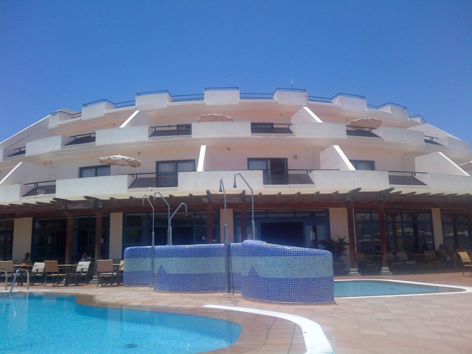 Vom Pool aus SBH Crystal Beach Hotel & Suites