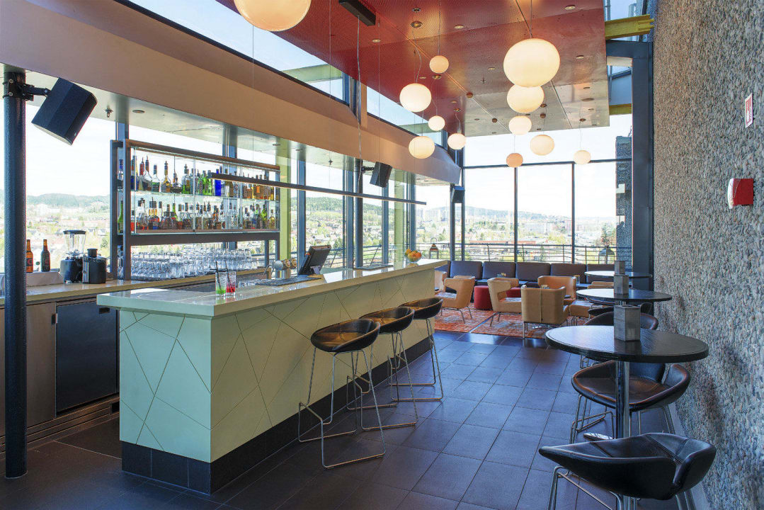 Top Floor Bar Quality Hotel 33