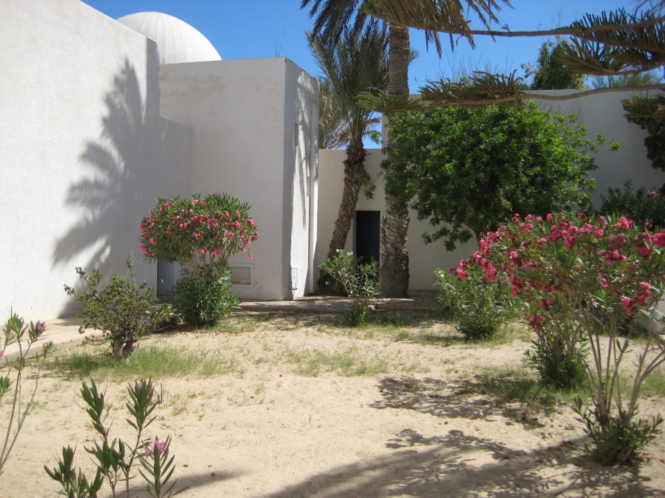 Innenhof von Menzels Hotel El Mouradi Djerba Menzel