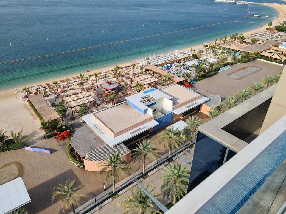 Strand voco Dubai The Palm by IHG