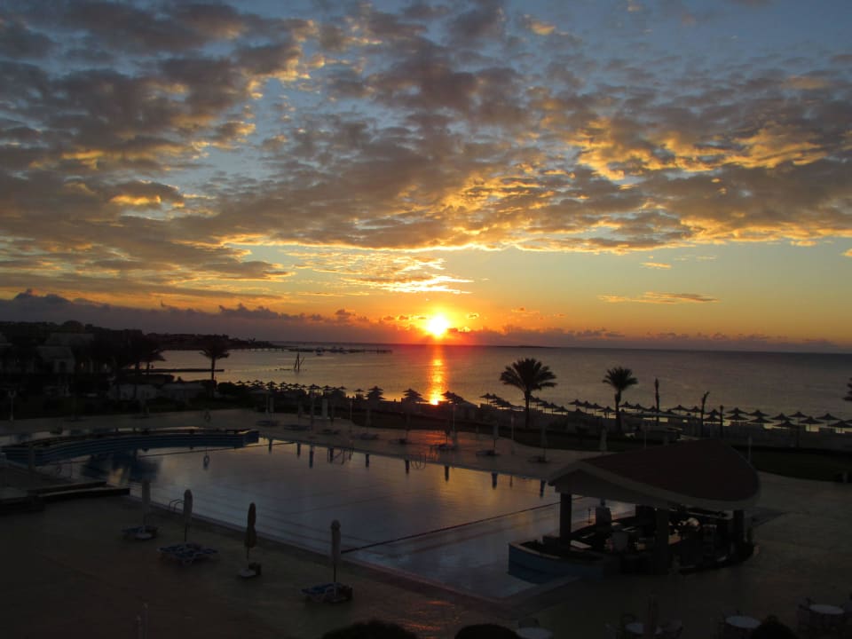 Sonnenaufgang Old Palace Resort Sahl Hasheesh