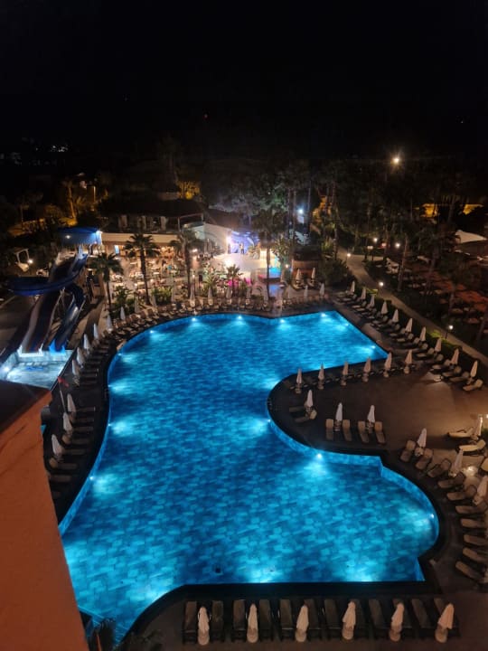 Pool Bella Resort & Spa