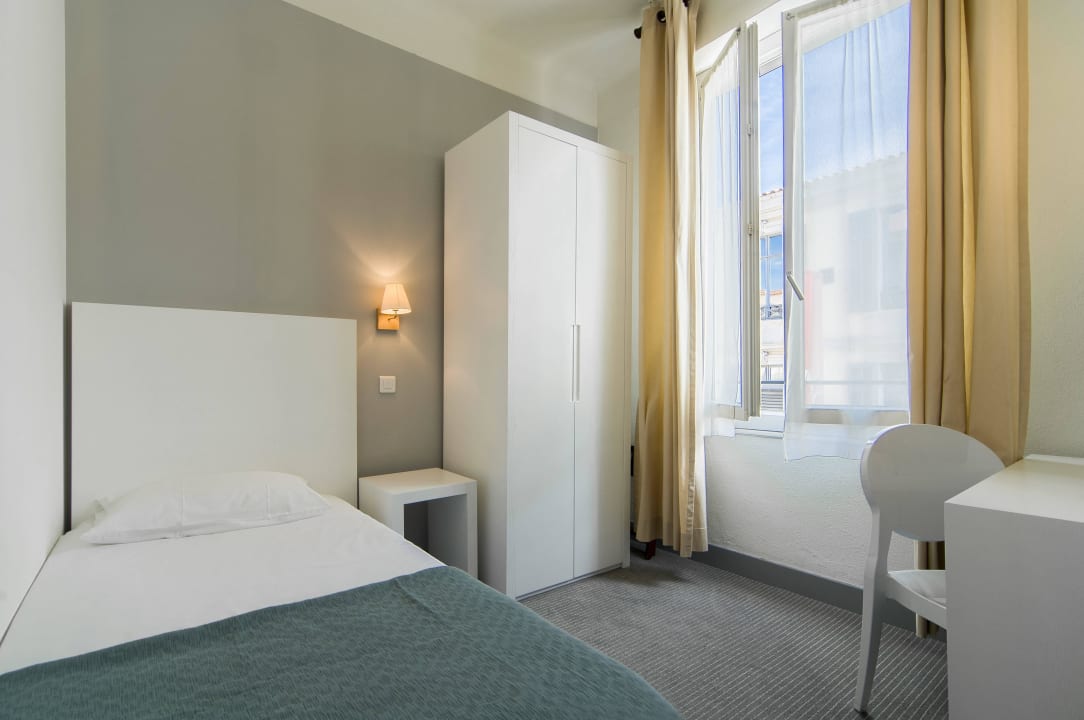 Chambre single Hotel P.L.M.