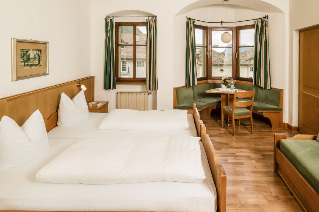 Zimmer Weisses Rössl Kaltern